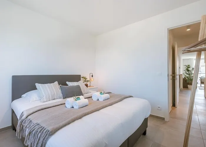 Huswell - Bright At The Harbor Of Lejlighed *