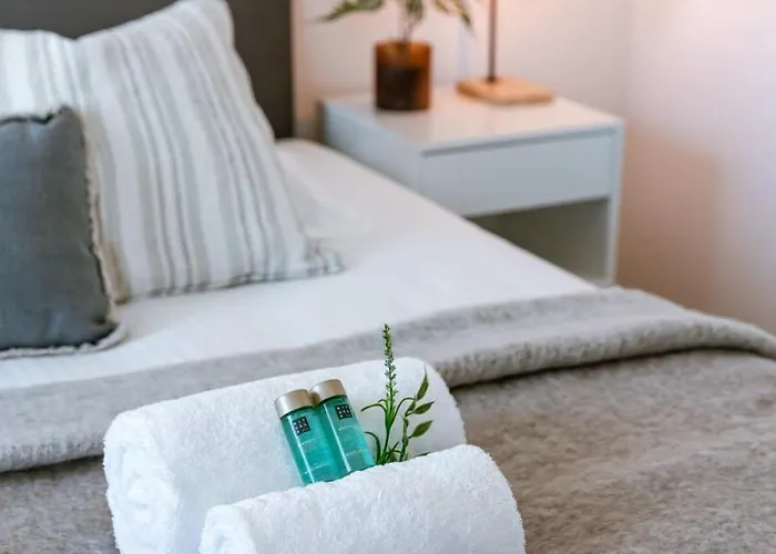 Huswell - Bright At The Harbor Of Lejlighed *